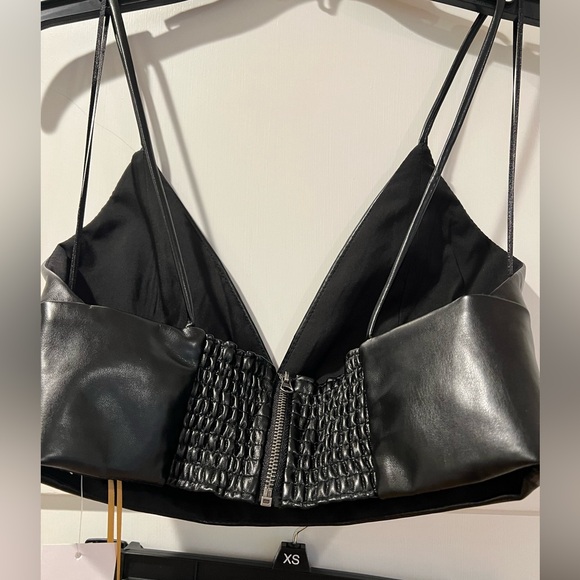 NWT House of Harlow Black Vegan Leather Crop Bra Top and Shorts Set 2 - Picture 4 of 15